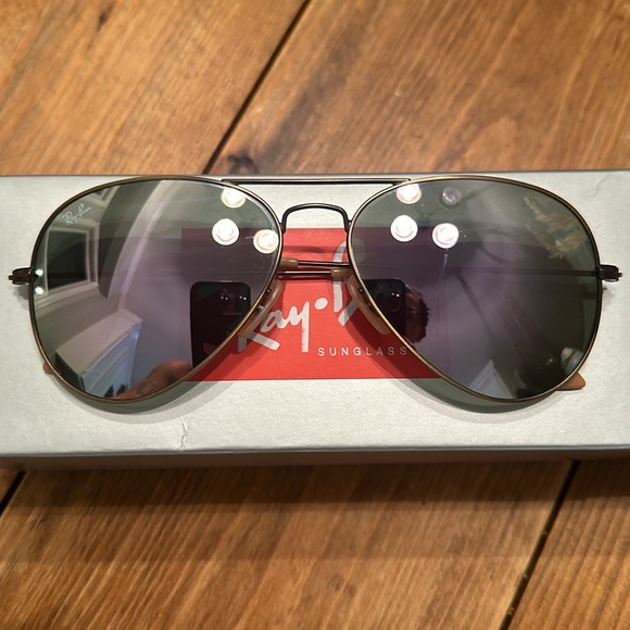 Ray-Ban Sunglasses - Picture 3 of 3